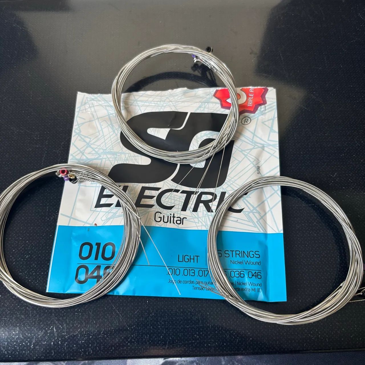 Cordas de guitarra novas
