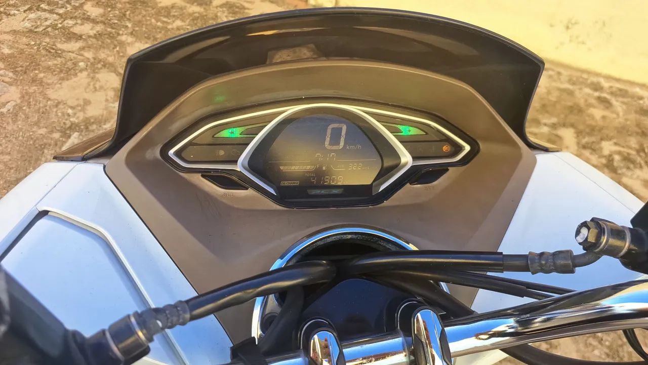 PCX 2021 DLX  - Foto 5