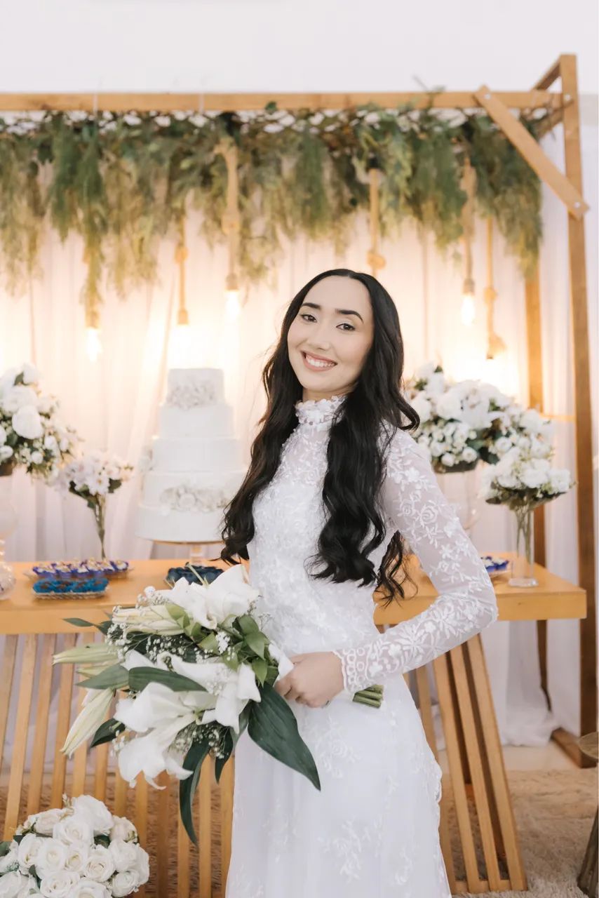 Vestido de noiva com renda, manga longa e gola alta - Foto 4