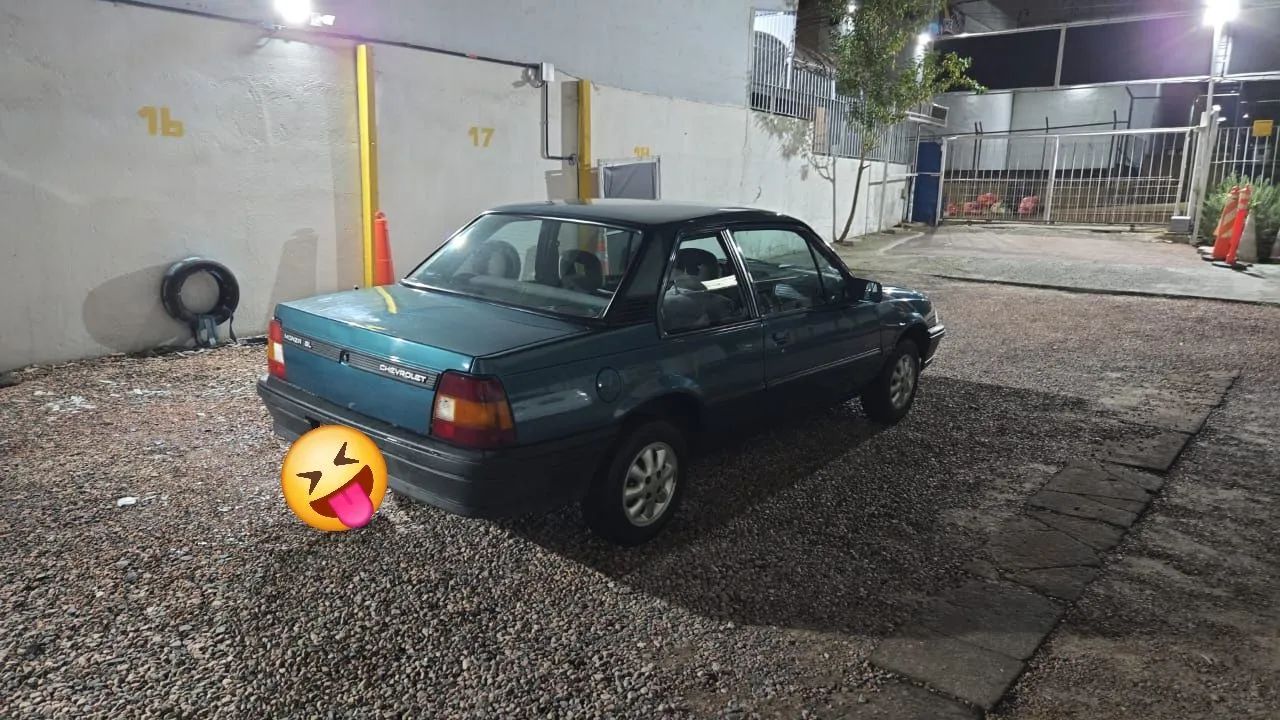 Chevrolet Monza GL 1.8 Efi/ SL/ L/ 650/barc. 2e4p (álcool) 1995