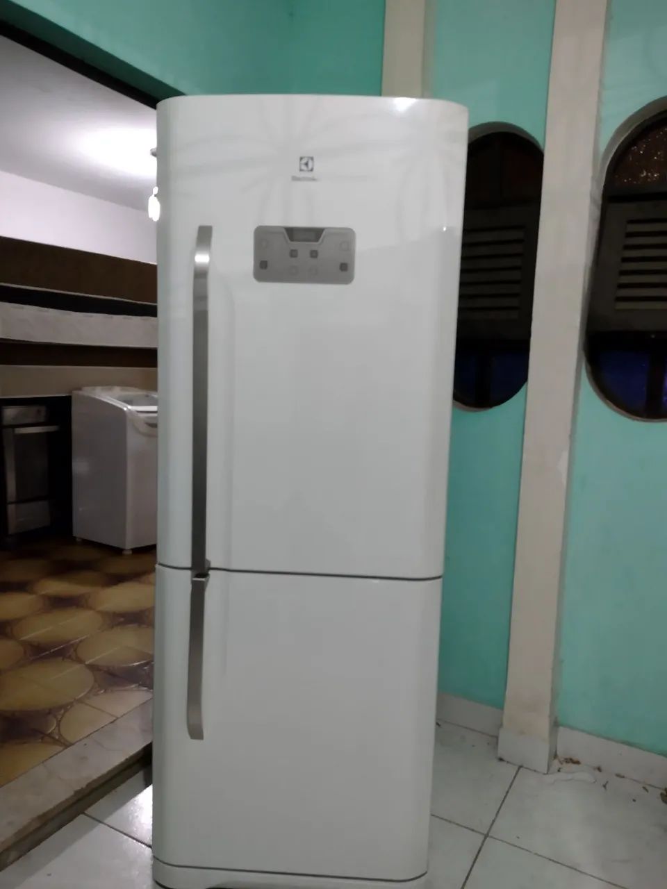 Vendo geladeira Eletrolux 