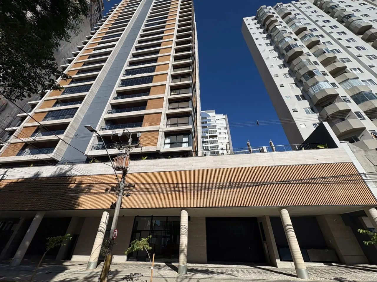 Loja 250m2 priv + 6 vagas Aprox 450m2 exclusivos - Foto 3