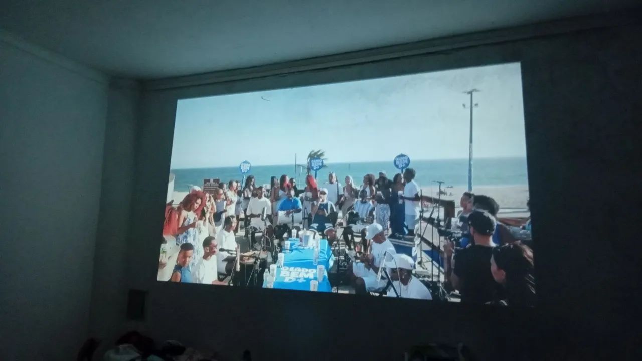 Alugo Projetor e telão de 250 polegadas para o assistir os jogos do Brasil  - Foto 2