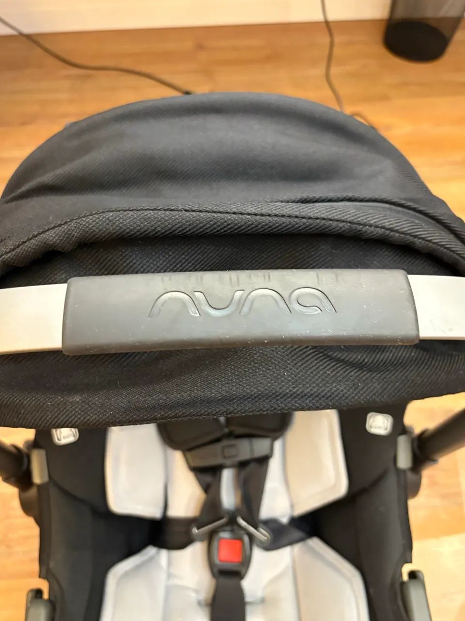 Bebê Conforto Nuna PIPA + base PIPA  