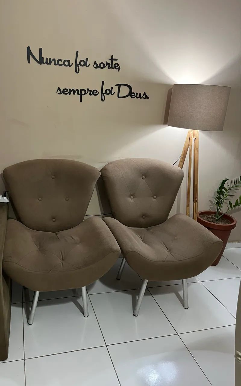 2 Poltrona de sala 