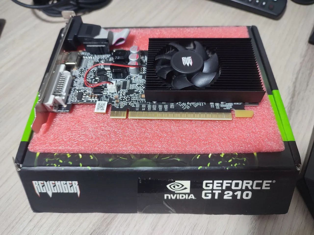 Placa de vídeo GT 210 1GB DDR3  - Foto 5