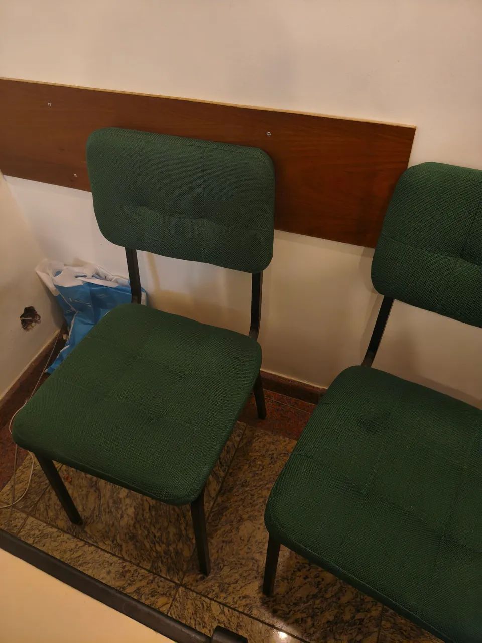 Móveis e Equipamentos de Consultório Médico à Venda