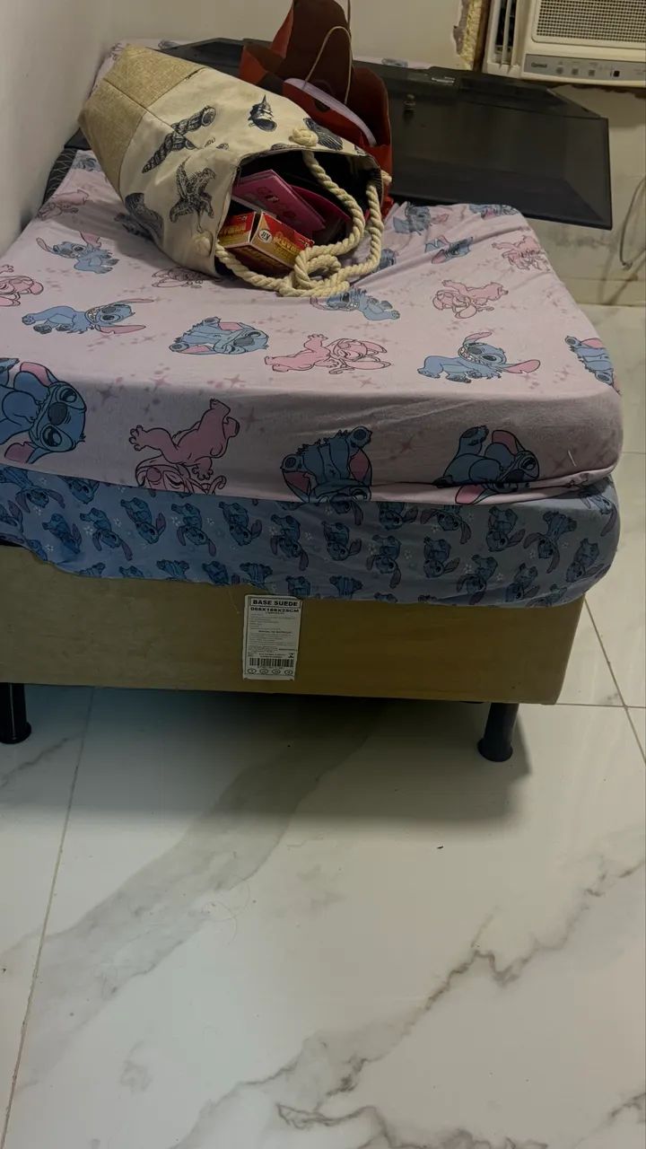 Cama solteiro com colchão 