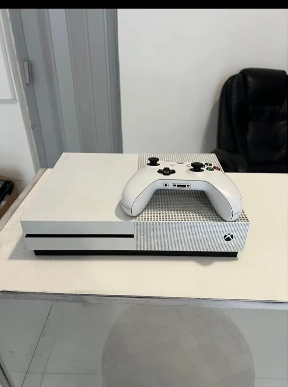 Xbox one S 1 TB 
