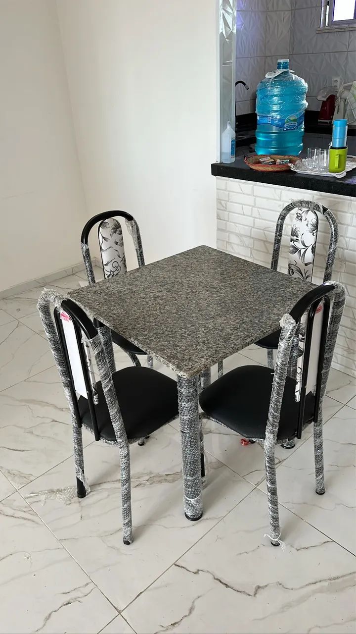 Mesa de cozinha 4 cadeiras pedra granito disponível  - Foto 5