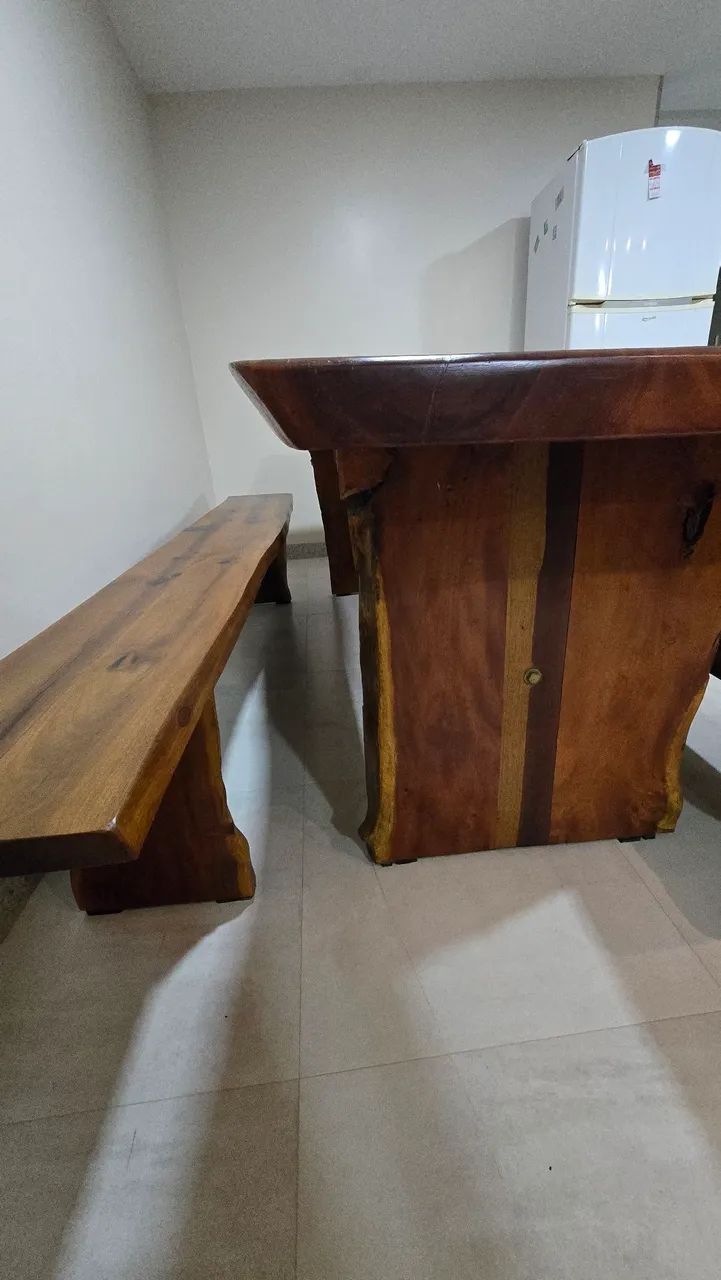 Vende-se Mesa de Madeira maciça - Foto 2