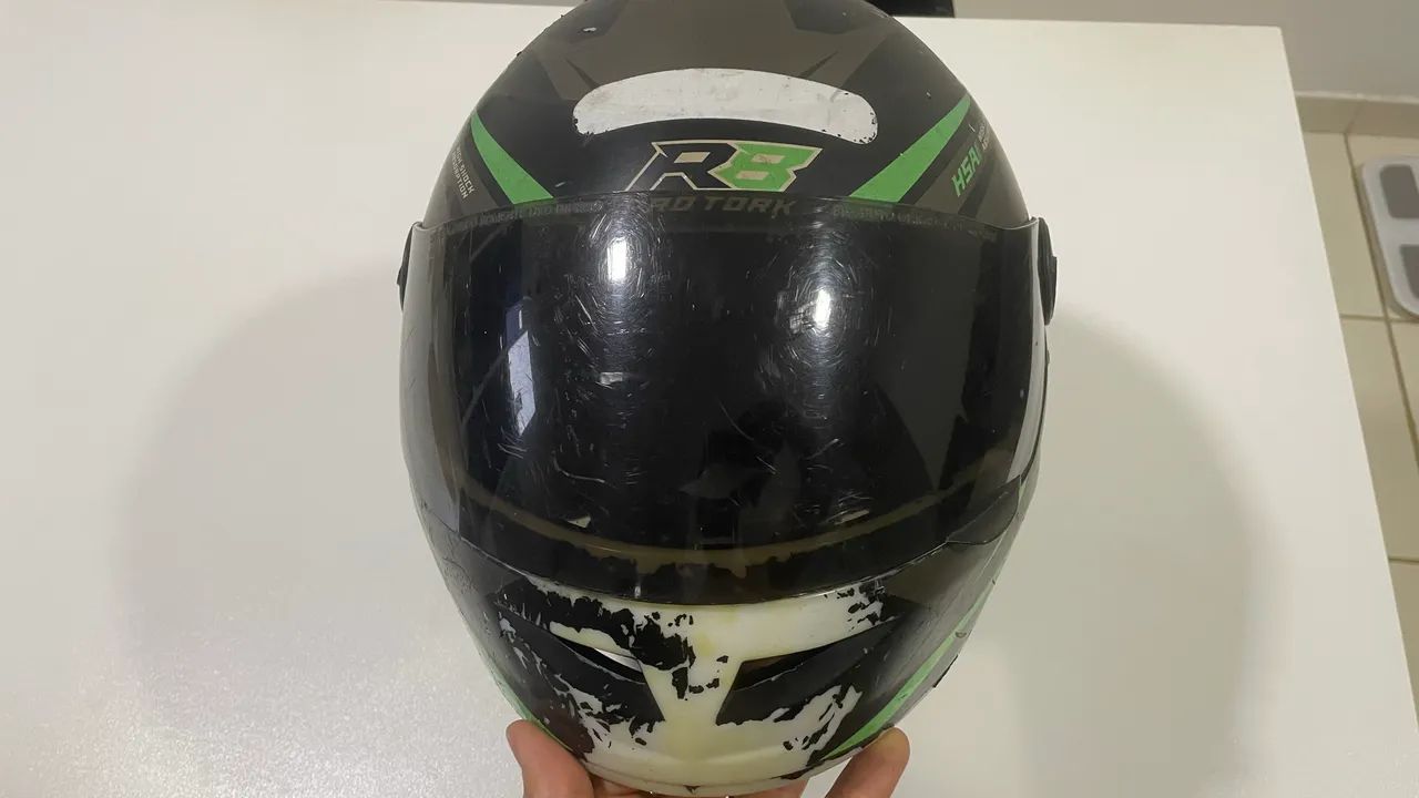 Capacete preto/verde Tork - Foto 4