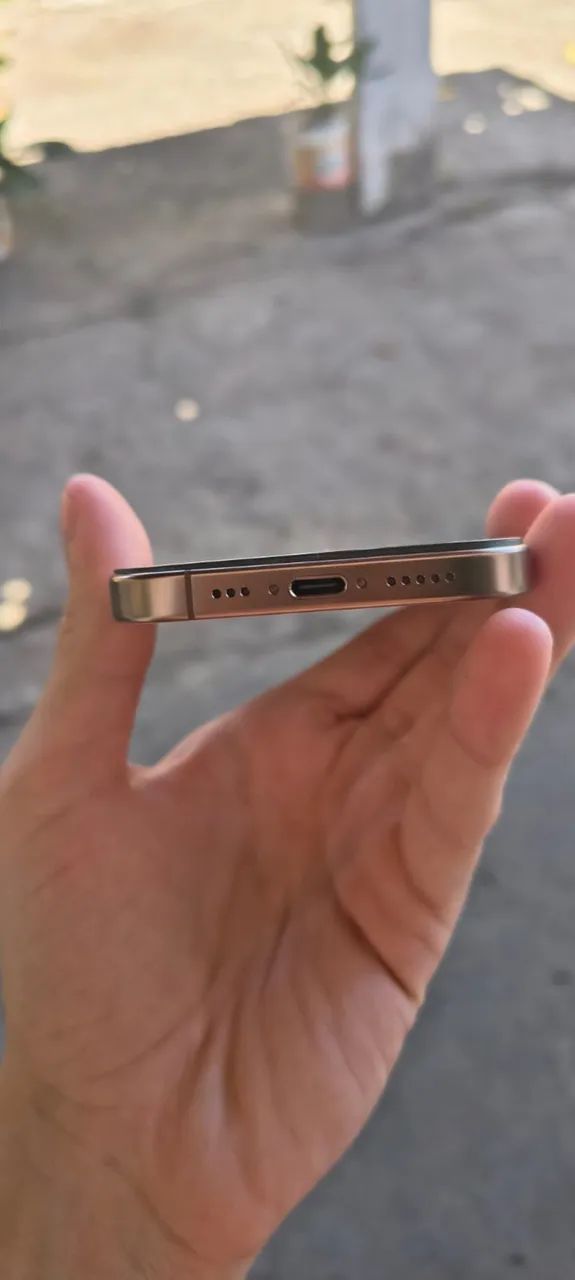 Apple IPhone 16 Pro  - Foto 3