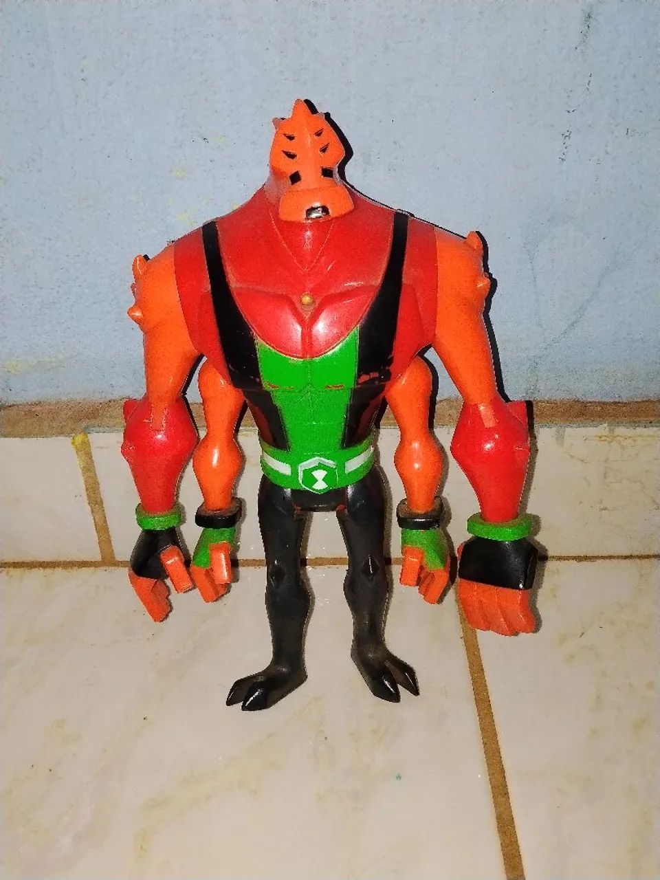 Boneco 4 braços do Ben 10 grande  - Foto 2