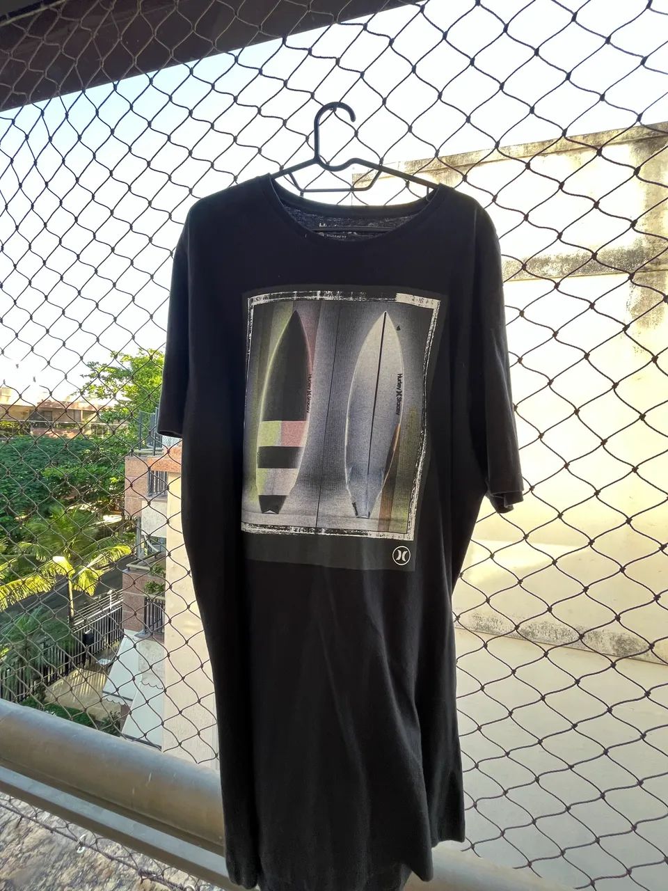 Camisa Hurley preta 