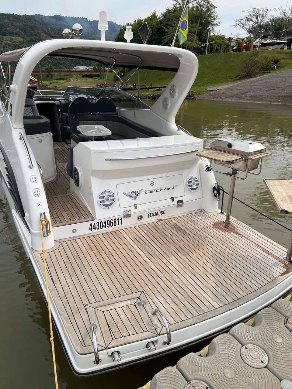 Lancha Tethys 31 2019 com 87horas  - Foto 5
