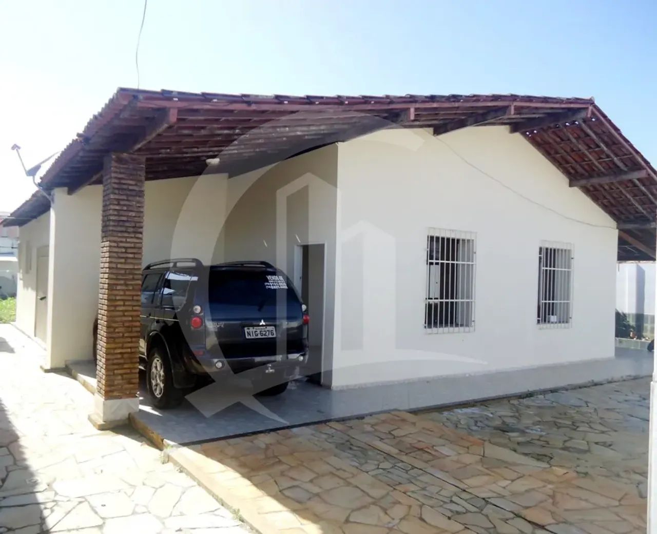 EXCELENTE CASA DE ESQUINA A VENDA NA COROA DO MEIO - Foto 4
