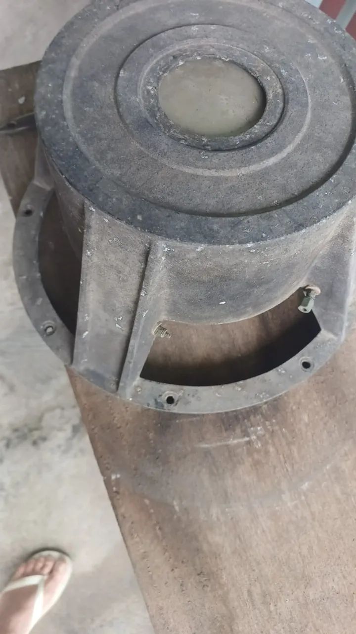 AUTO FALANTE DE 12" SÓ A CARCAÇA. - Foto 3