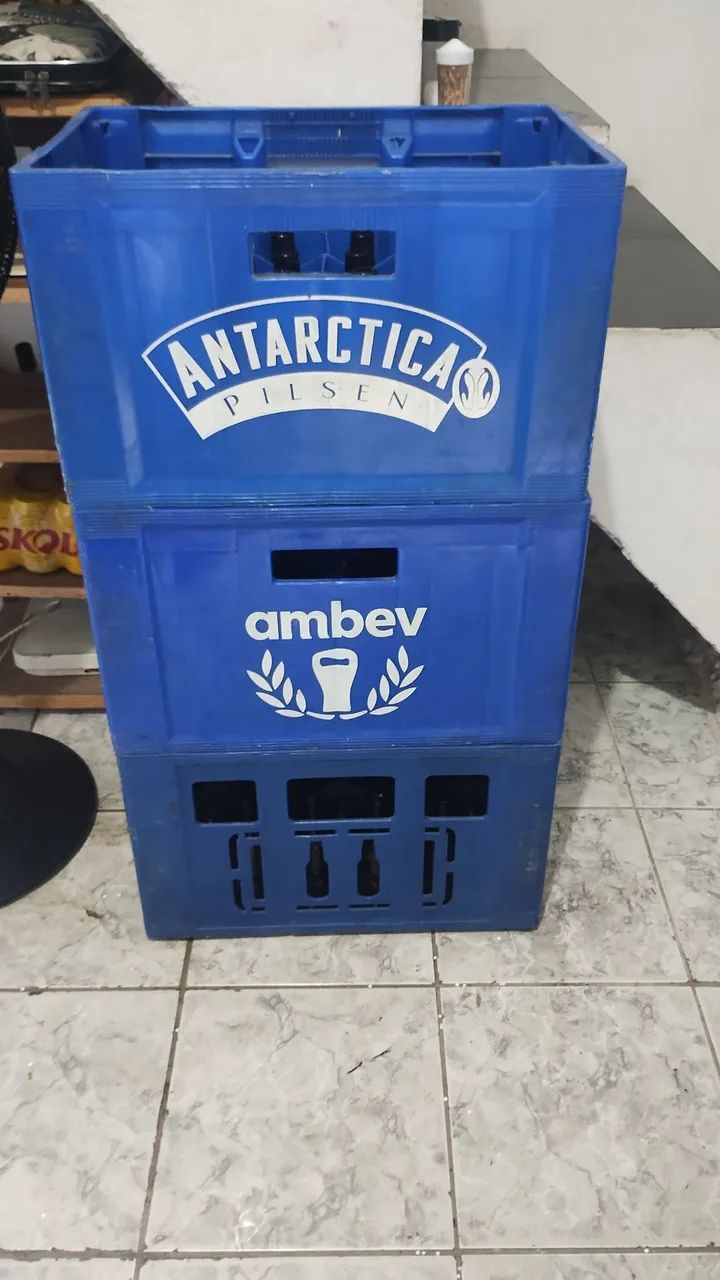 Caixas completas com casco de cervejas 