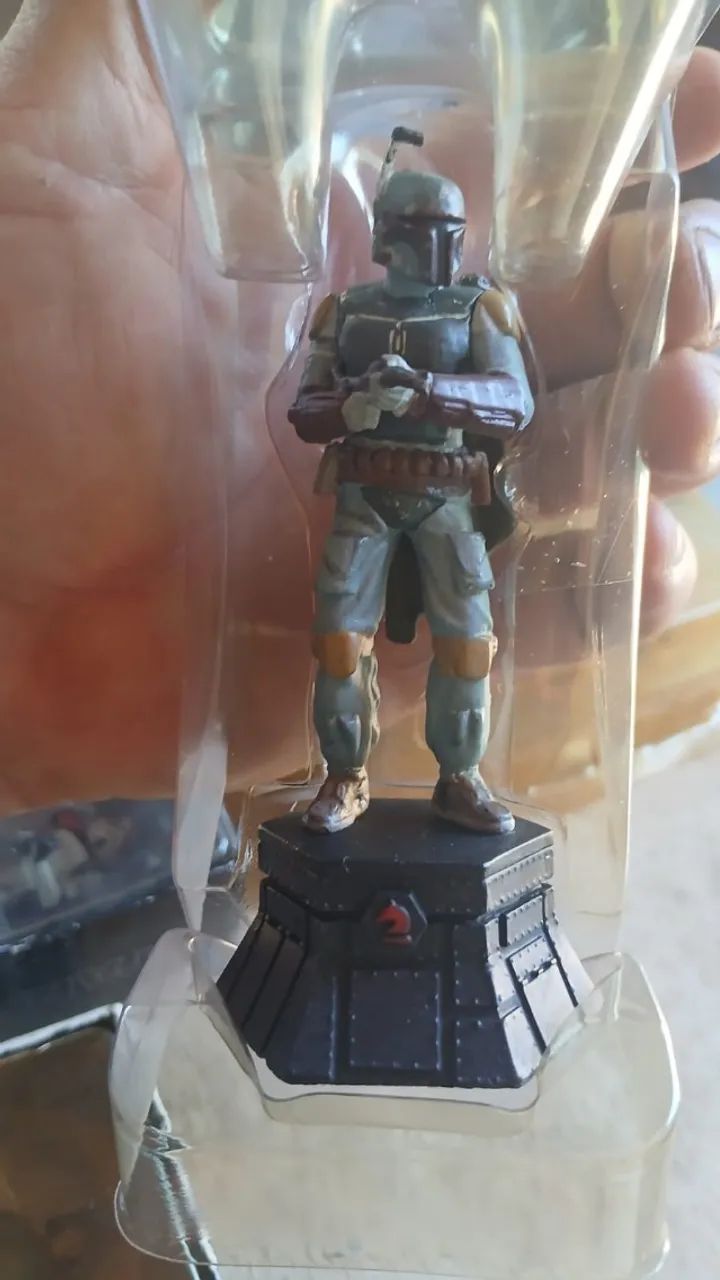 5 bonecos do star wars + 1 boneco da bety pop por apenas 200,00 - Foto 4