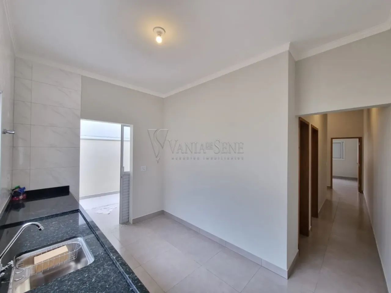 Casa à Venda com Suíte e Área Gourmet - Foto 3