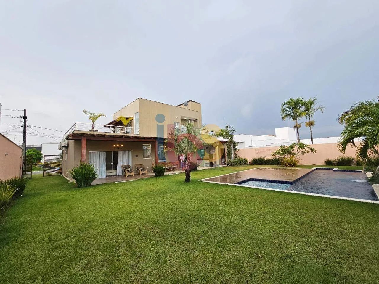 Vendo Casa Semimobiliada com 04 Quartos no Outeiro São Francisco
