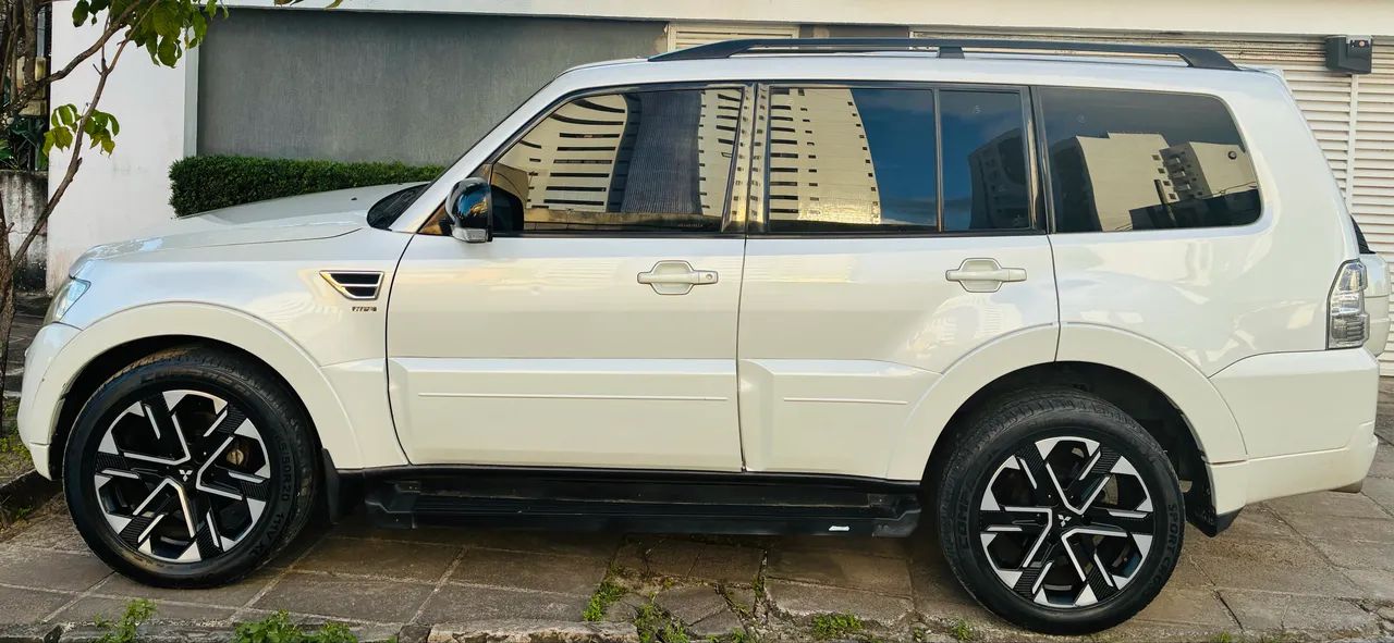 Mitsubishi Pajero 2014