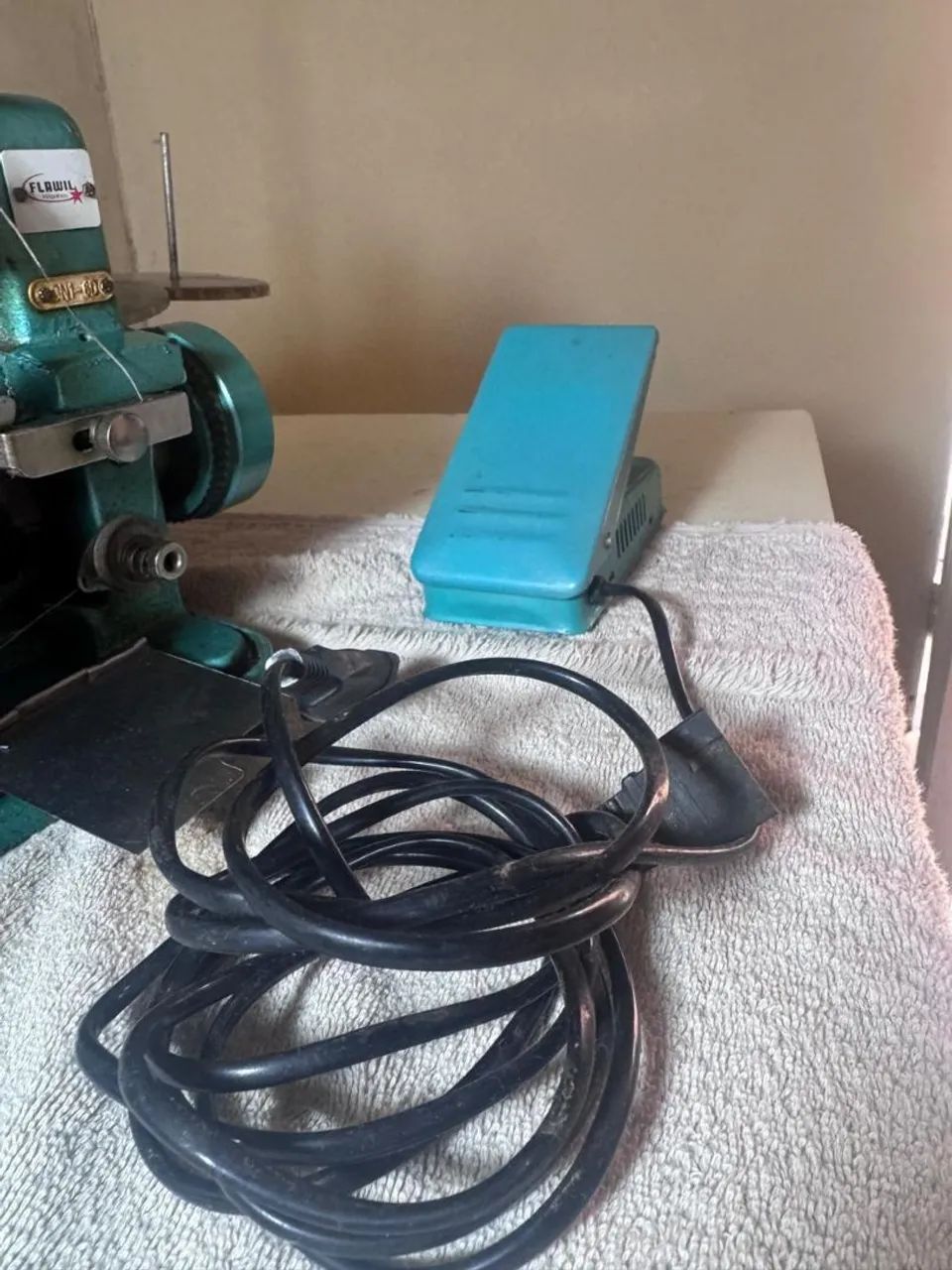 Maquina overloque - Foto 5