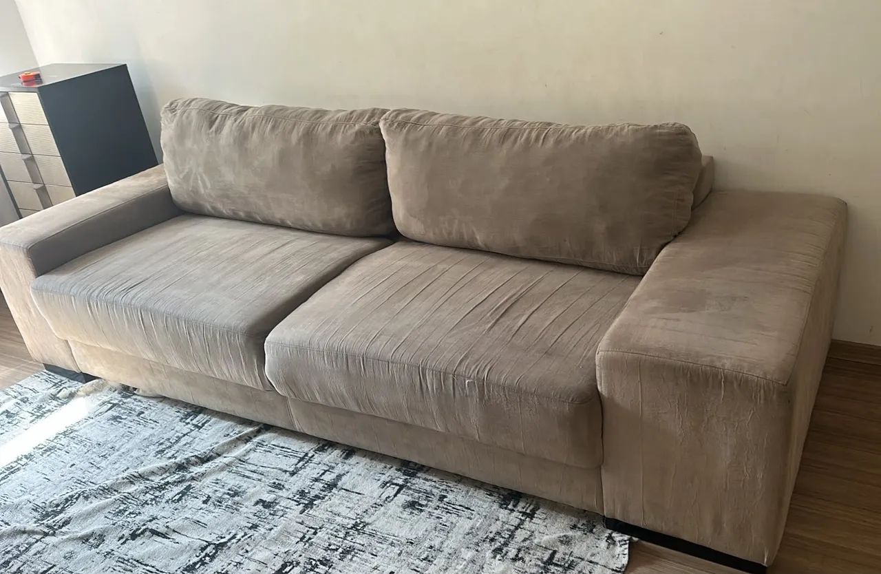 Sofá de veludo nobre 4 lugares