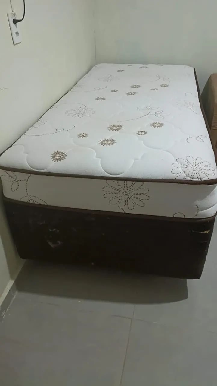 Cama de solteiro semi nova  - Foto 4