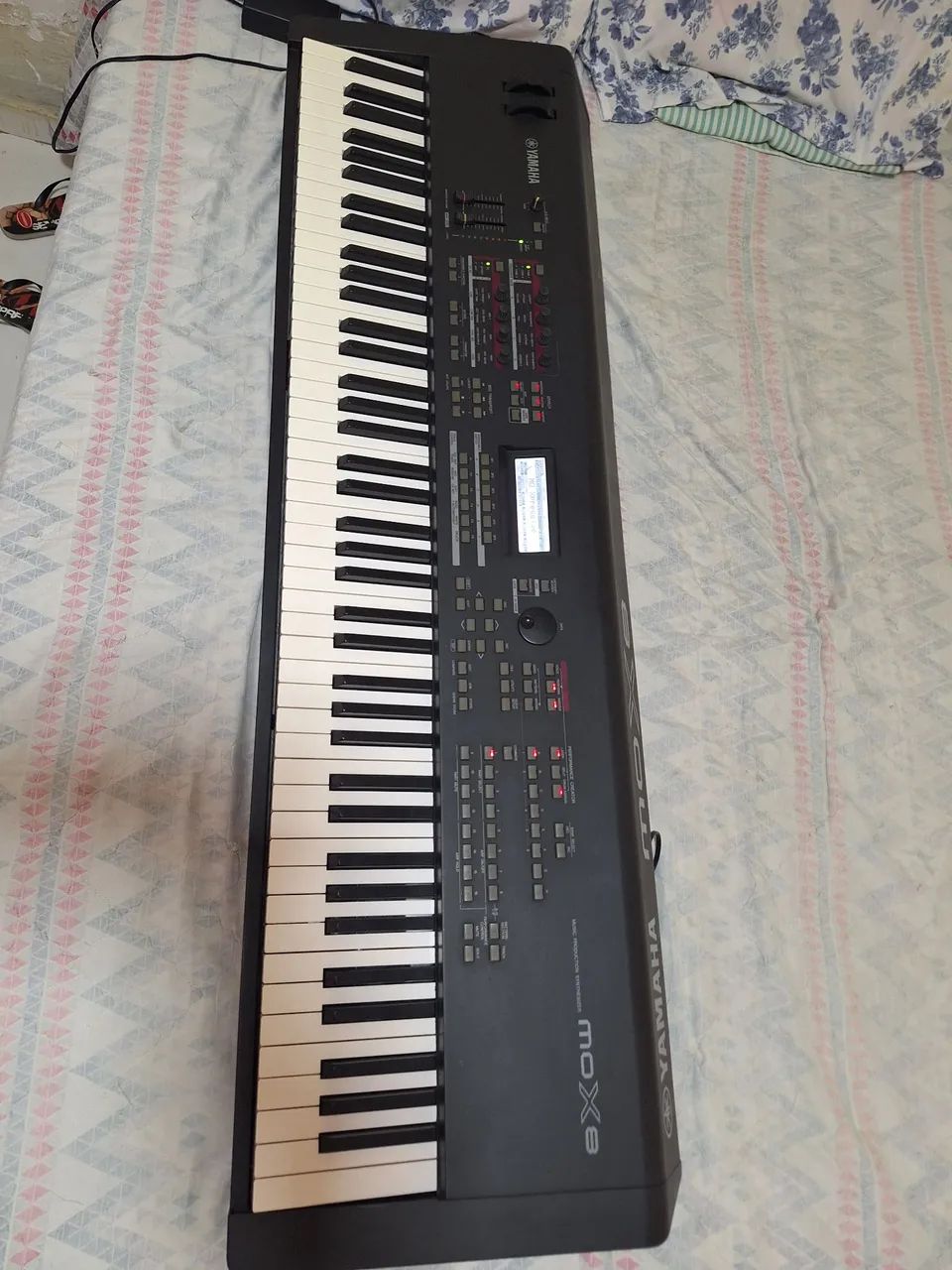 Yamaha mox8  - Foto 3
