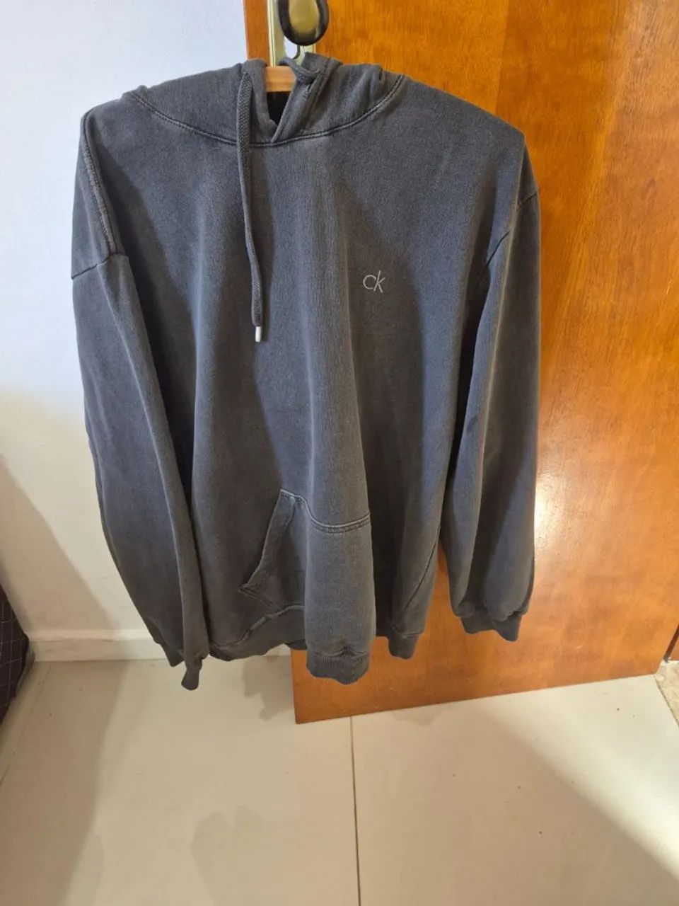 Blusa Calvin Klein GG nova