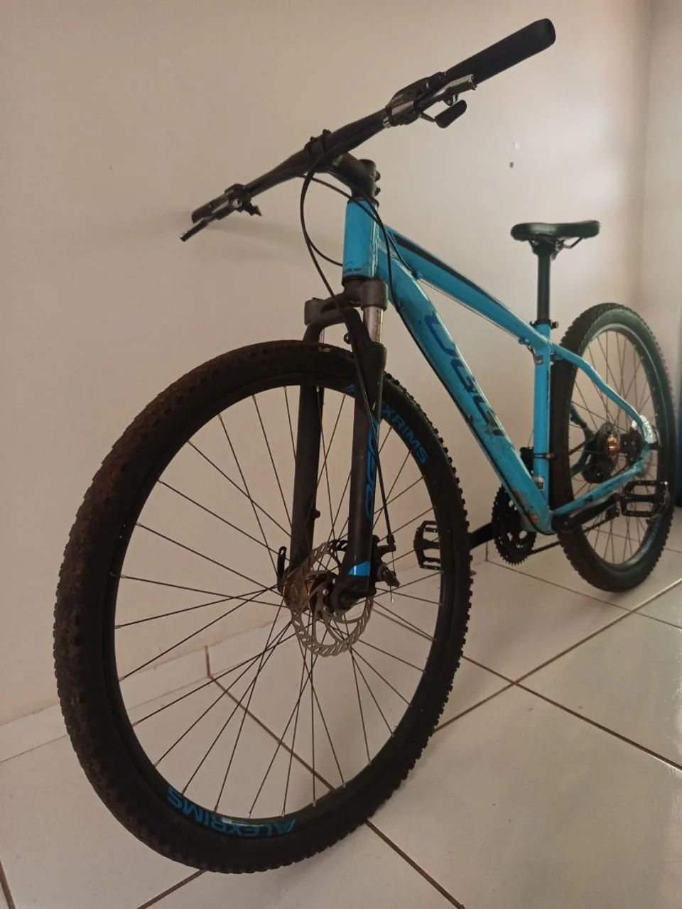 Bicicleta Oggi aro 29 seminova 