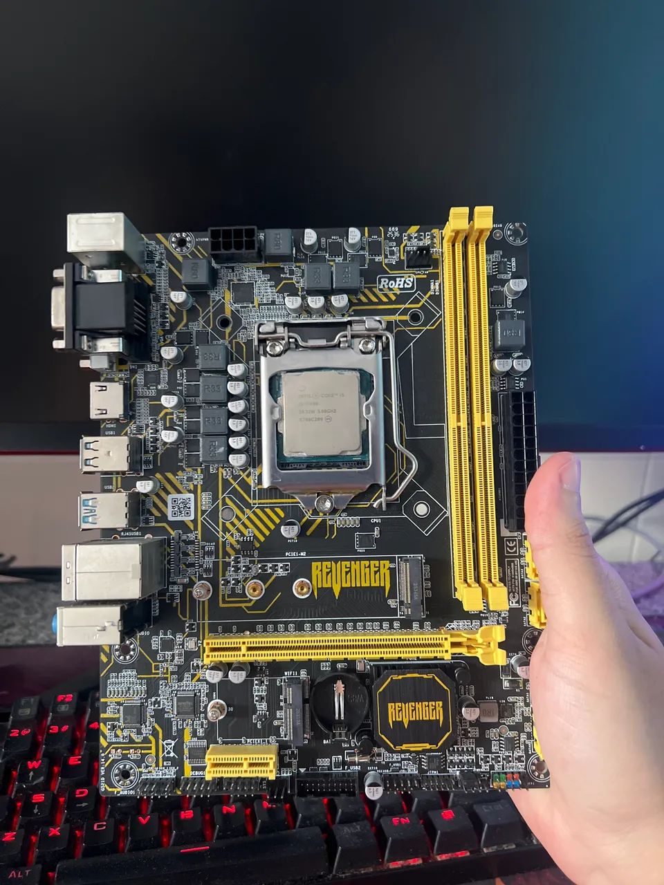 Placa mãe Revenger + Intel i5