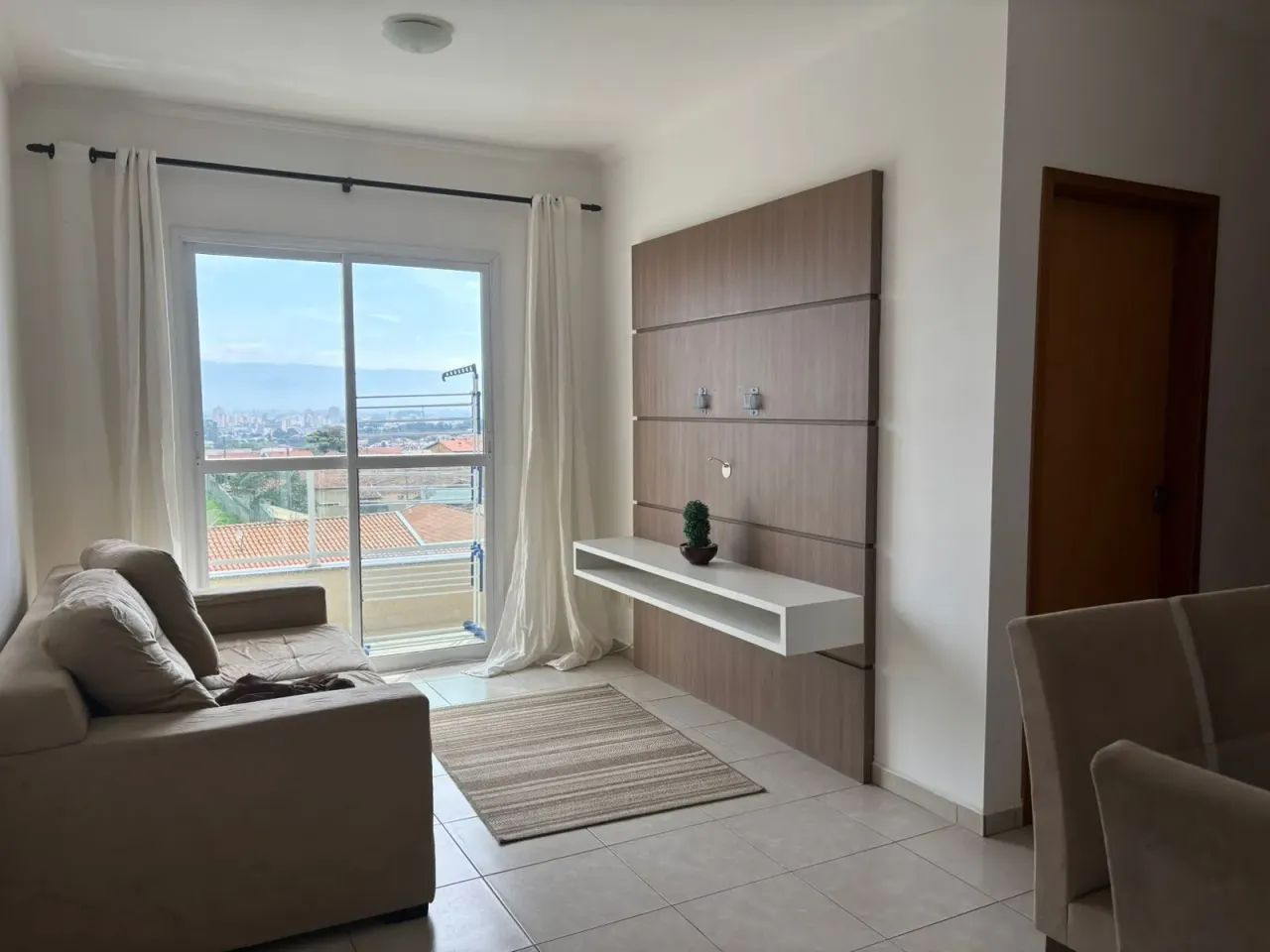 Apartamento 2 dormitórios com 1 suíte mobiliado em Taubaté - Foto 2