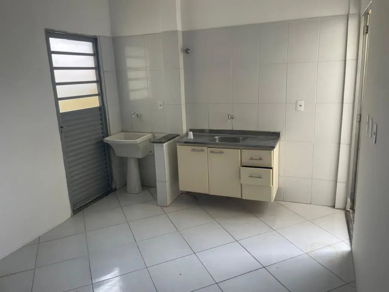 Imóvel para aluguel com 72 metros quadrados com 2 quartos em Araés - Cuiabá - MT - Foto 2