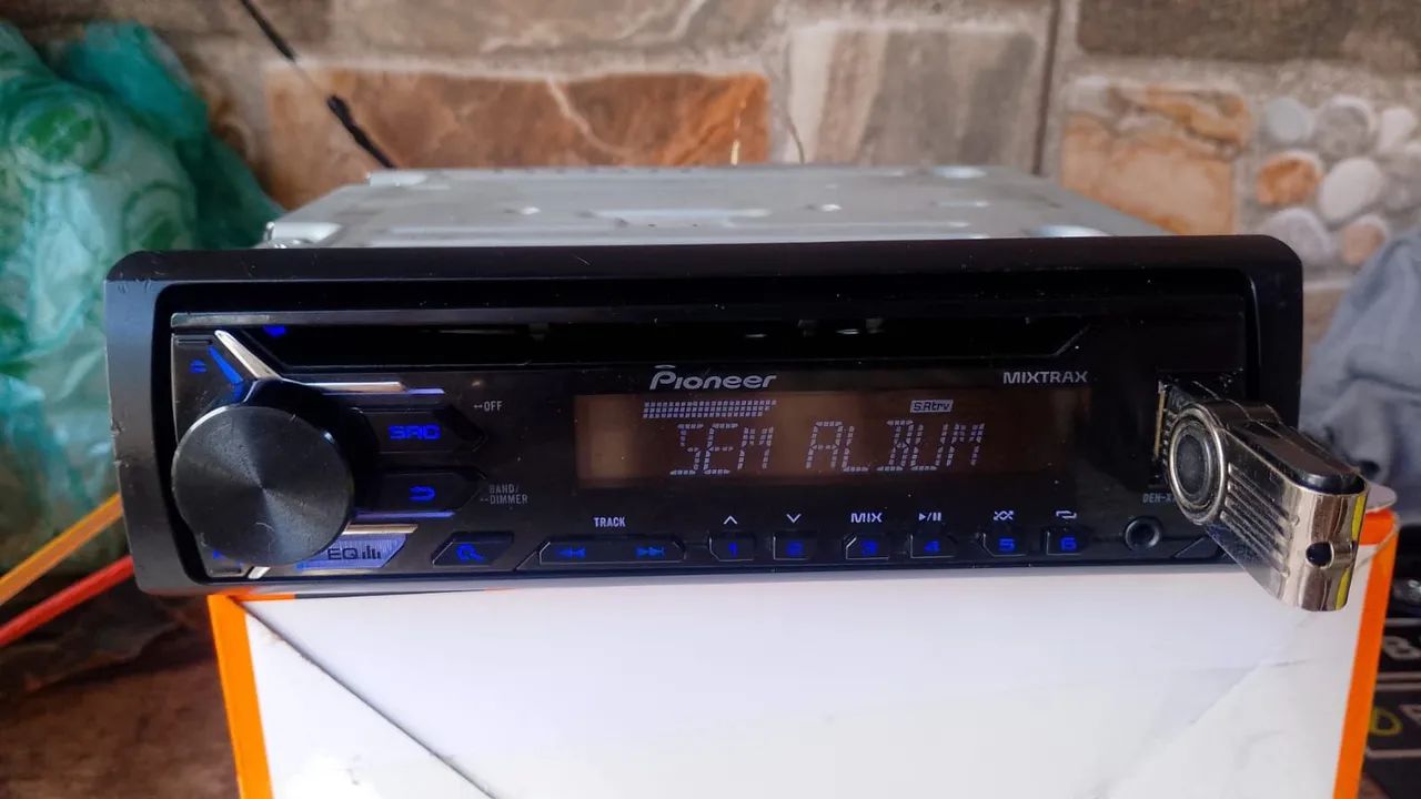 Rádio Pioneer  - Foto 2