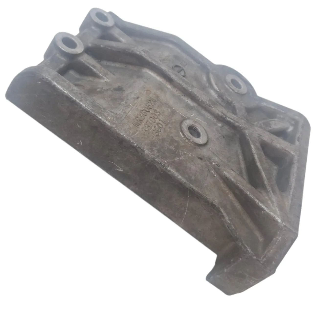 Suporte Do Compressor Ar Pajero Tr4 2013