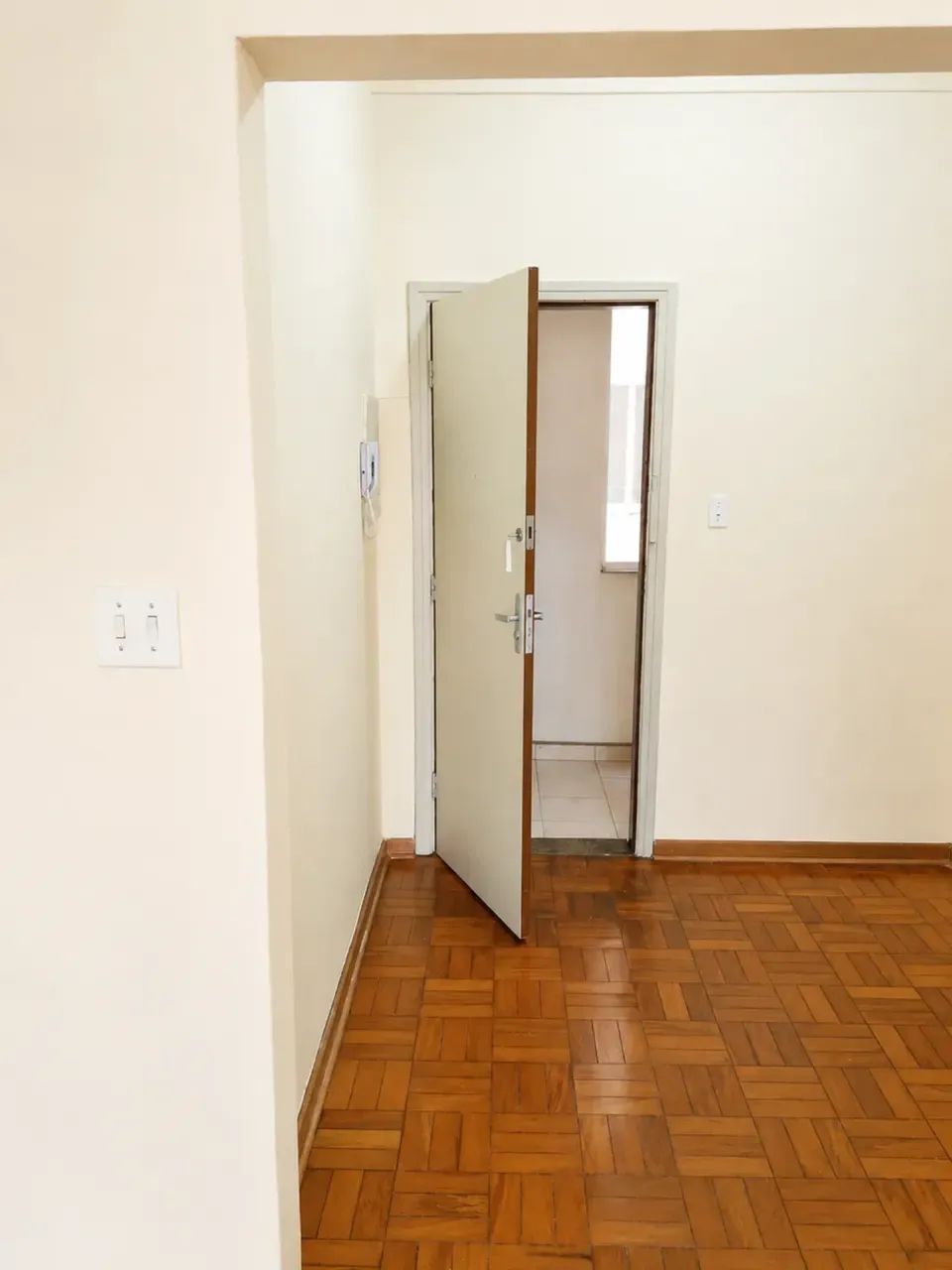 Apt ao lado do metro Tiradentes, um quarto com varanda - Foto 4