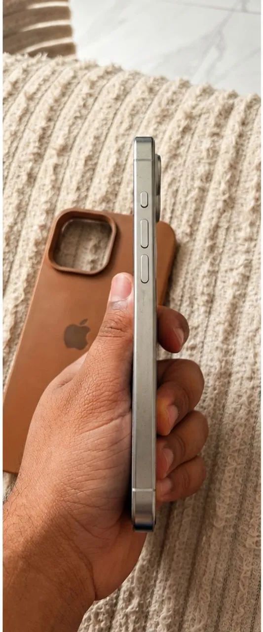 Iphone 15 pro max  - Foto 2