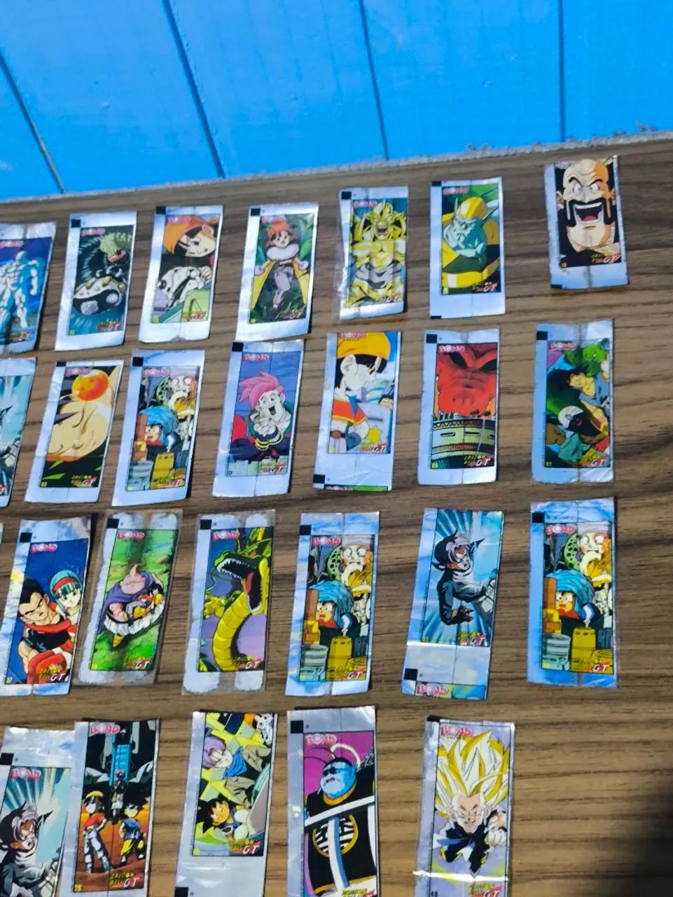Lote com 43 figurinhas bond dbgt dragon ball gt - Foto 5
