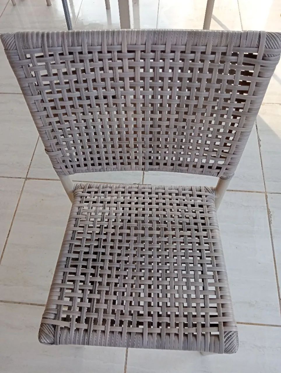 Conjunto de Mesa com tampo de vidro com 4 Cadeiras para área Externa  - Foto 4