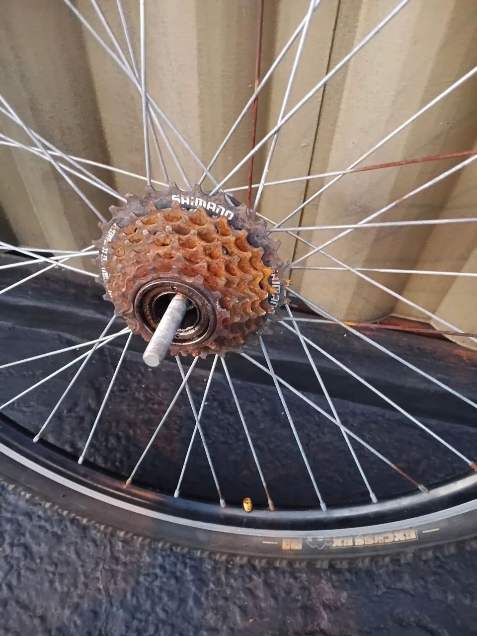 Roda aro 26 pneu bom . - Foto 3