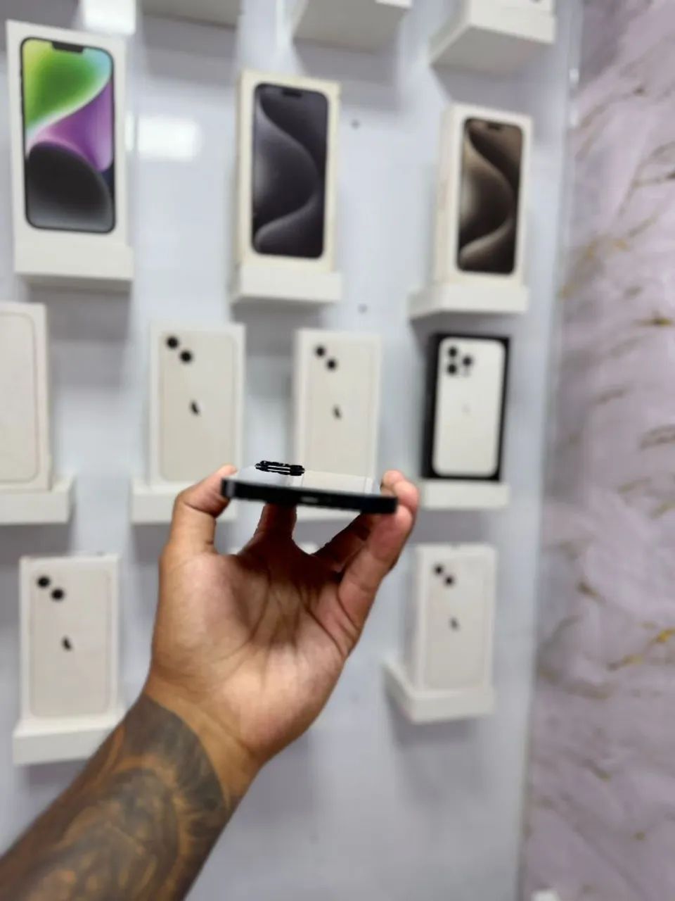 IPHONE 14 PLUS 256GB<br>R$ 3.099,00 - Foto 3