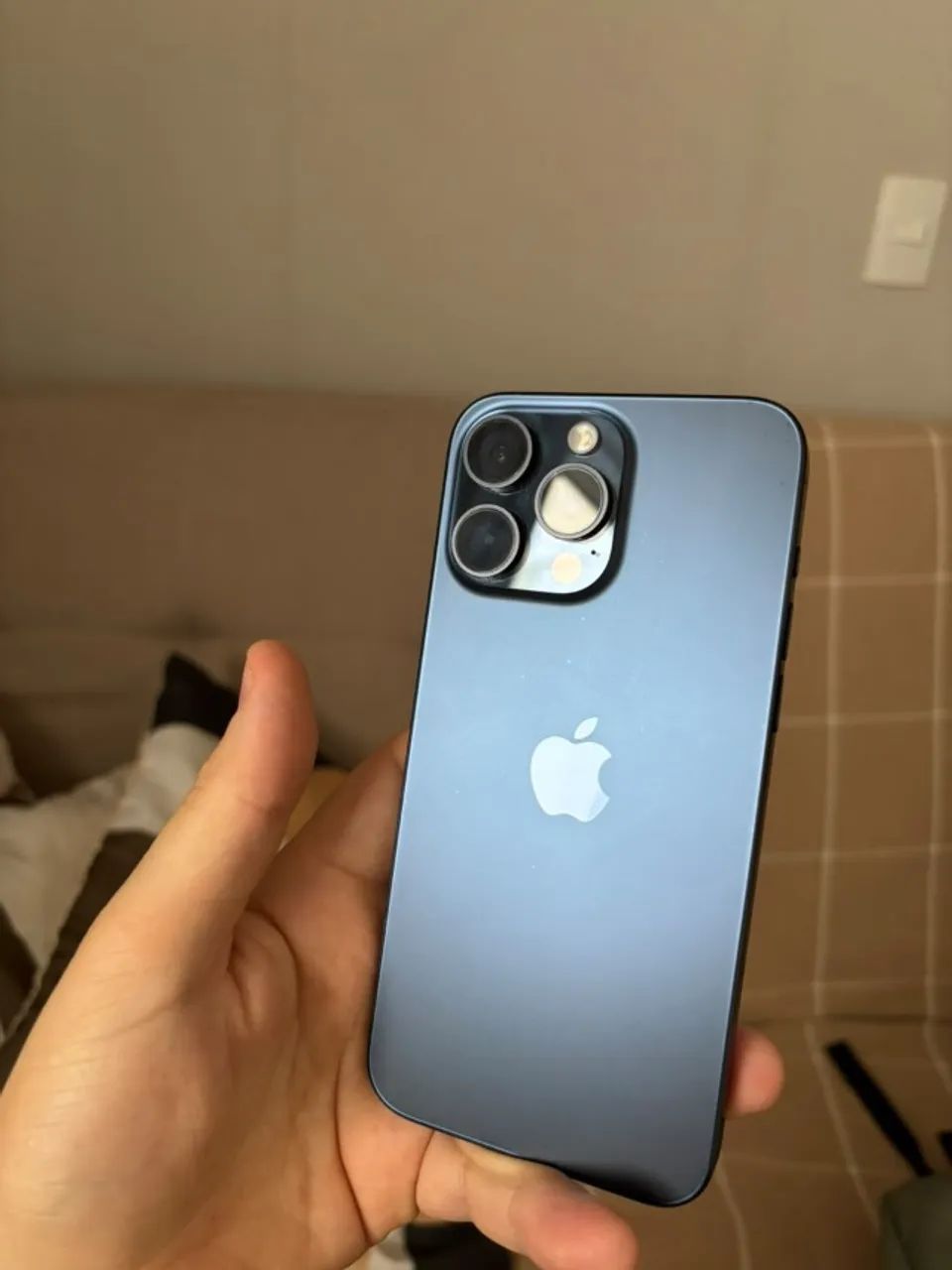 iPhone 15 Pro Max - Foto 2