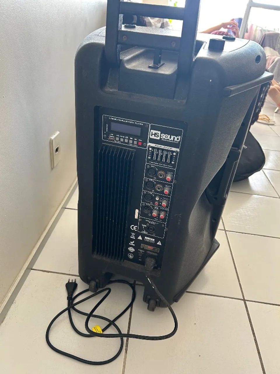 Caixa de som HS SOUND com tripé  - Foto 2