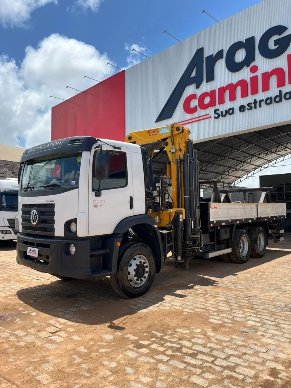 VOLKSWAGEN 31-280 E Constel. 6x4 2p (diesel)(E5)