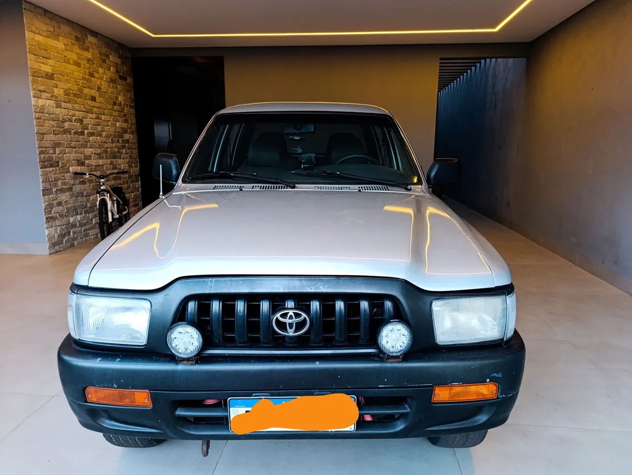 Toyota Hilux Hilux CD DX 4x2 3.0 8V 90cv Diesel 2004