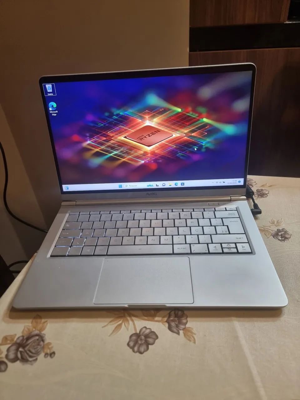 NOTEBOOK AVELL A40 LIV RYZEN 5 3500U SSD DE 256G  - Foto 2