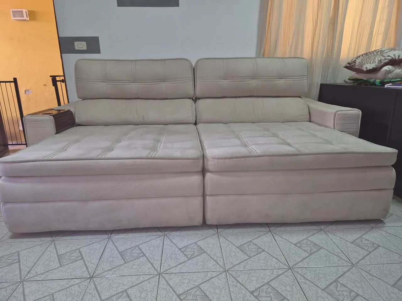 Sofá grande reclinável cor creme - Foto 5